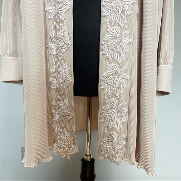 SL Collections Open Front Embroidered Cardigan M/L - Picture 4 of 11